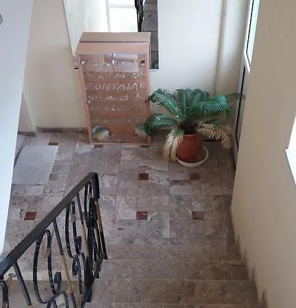 La Fontaine Apartment